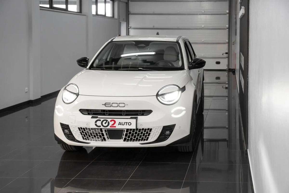 fiat-600-2026-gasolina-1199cc