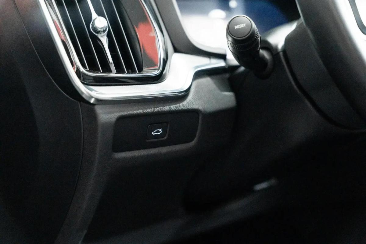 volvo-v60-2022-diesel-1969cc