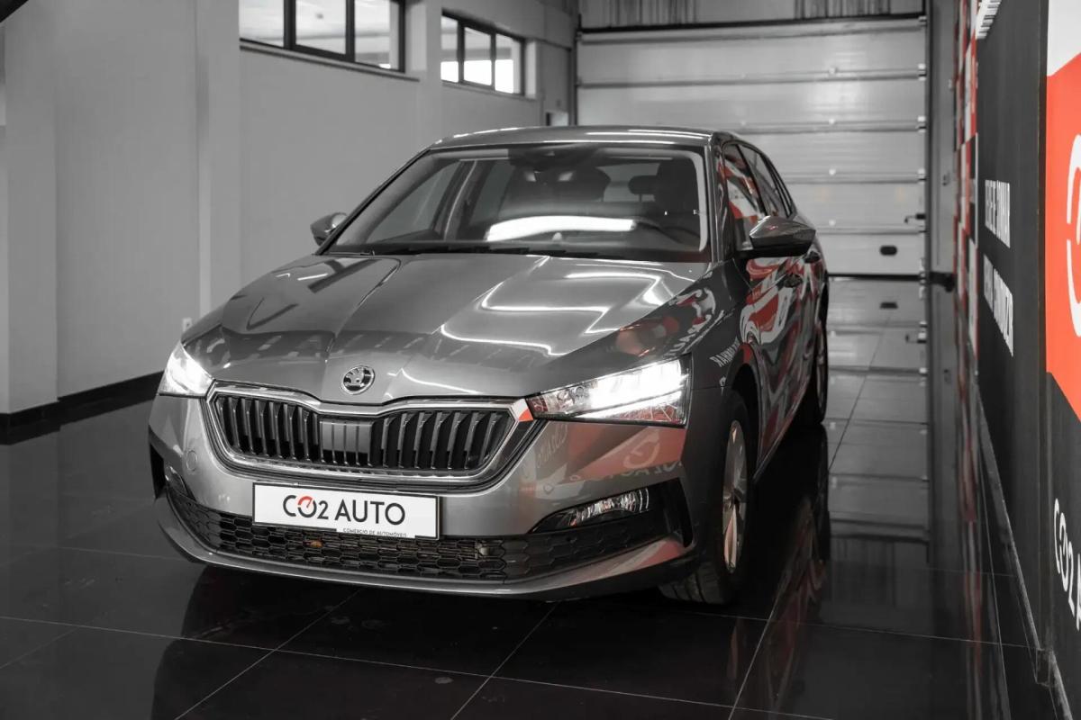 skoda-scala-2023-gasolina-999cc