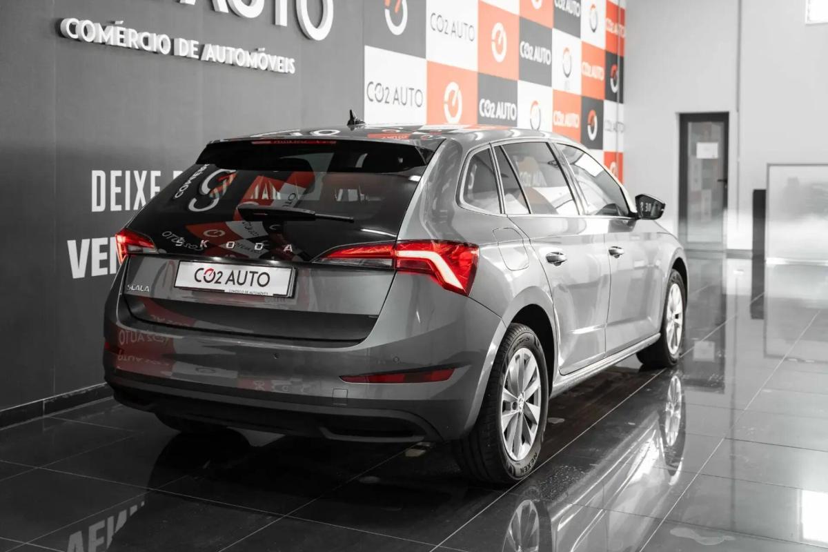 skoda-scala-2023-gasolina-999cc
