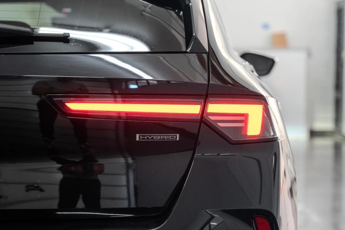 opel-astra-2024-hibrido-a-gasolina-1598cc