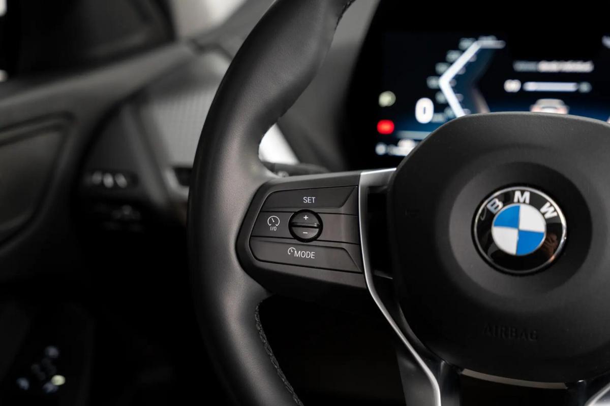 bmw-serie-1-2025-gasolina-1499cc
