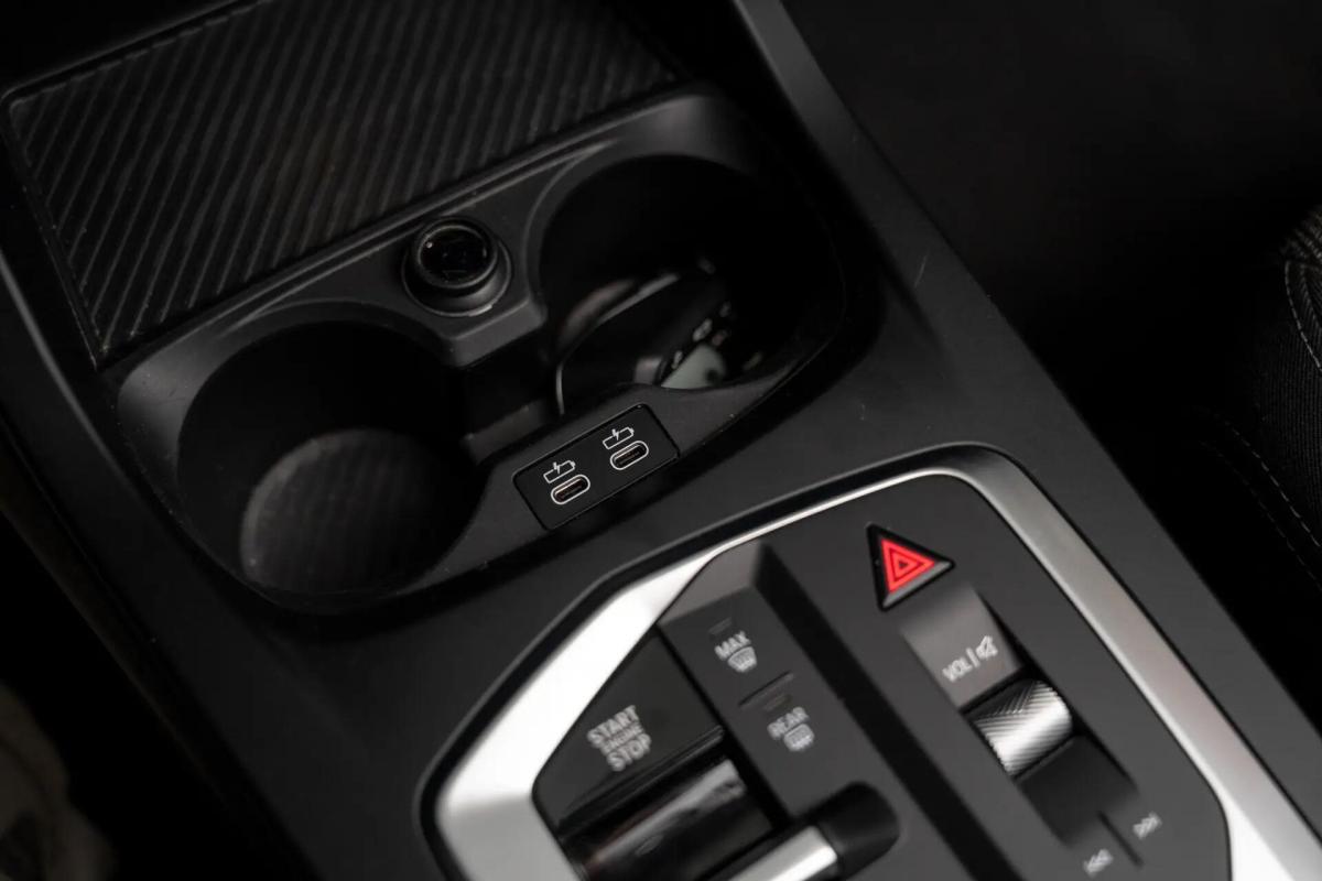 bmw-serie-1-2025-gasolina-1499cc