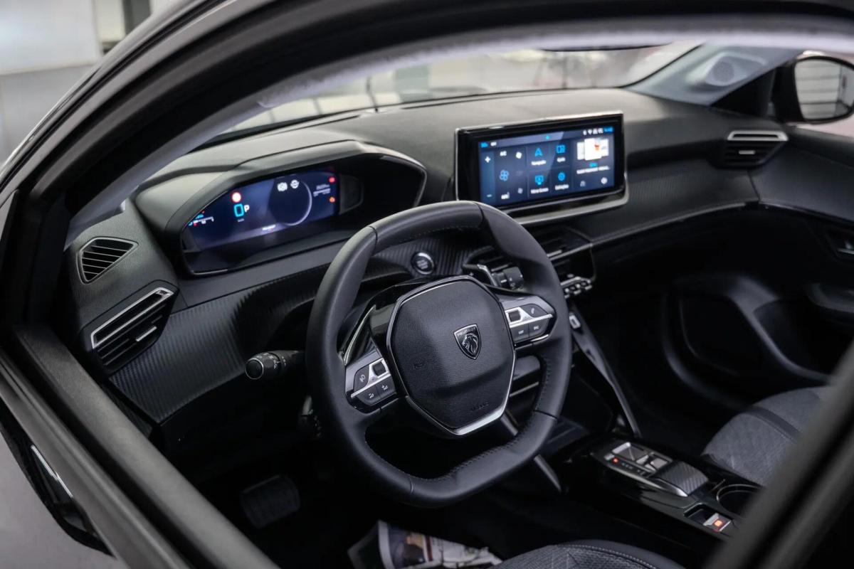 peugeot-208-2024-gasolina-1199cc