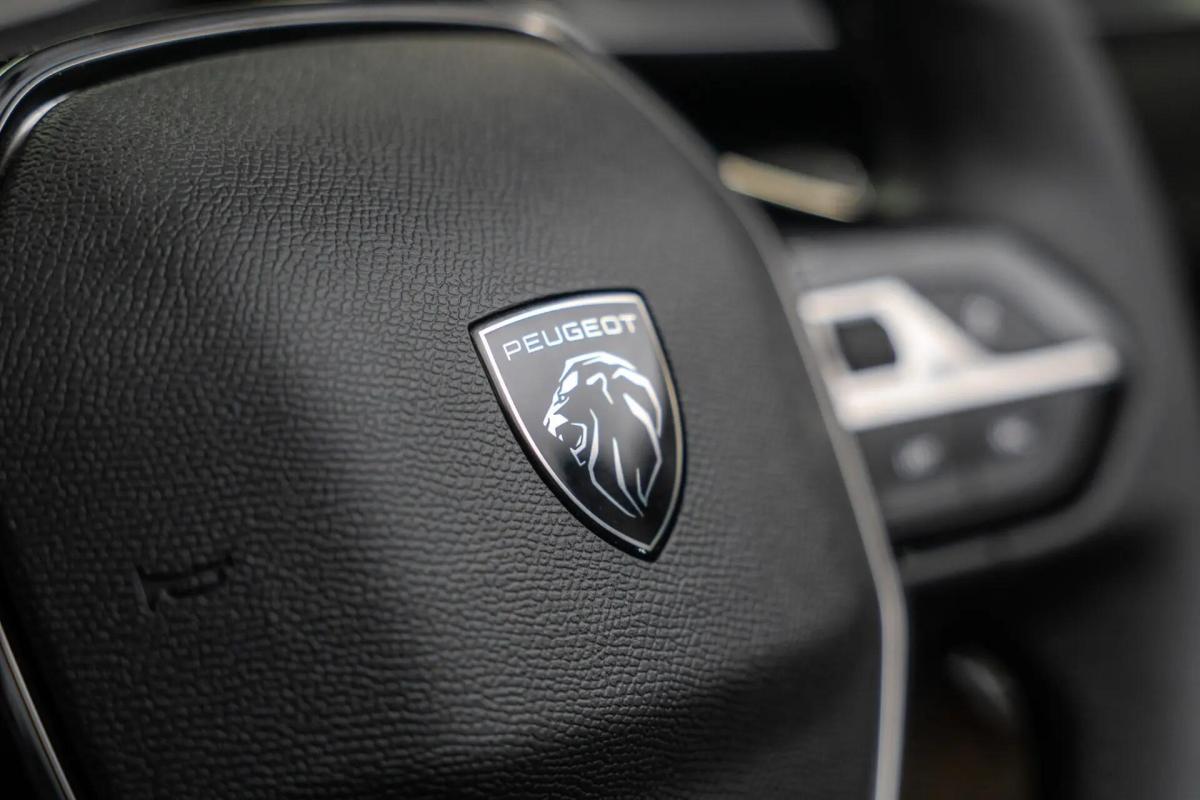 peugeot-208-2024-gasolina-1199cc