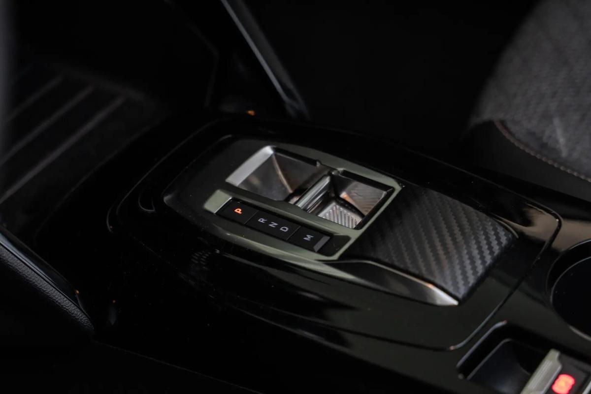 peugeot-208-2024-gasolina-1199cc