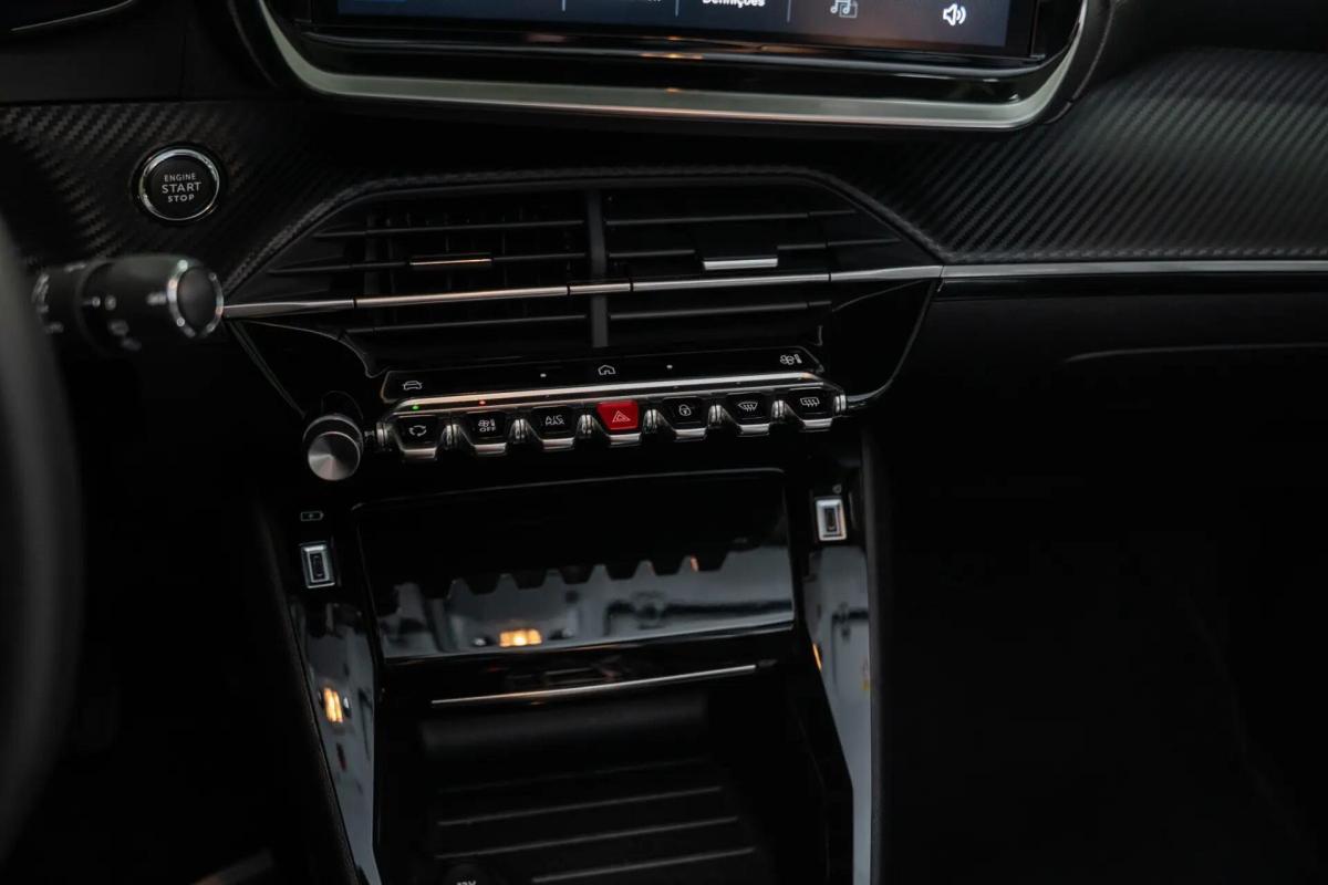 peugeot-208-2024-gasolina-1199cc