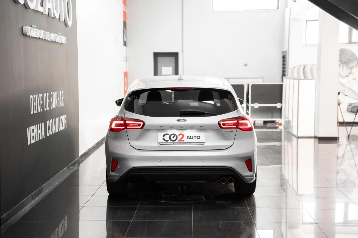 ford-focus-2024-gasolina-998cc
