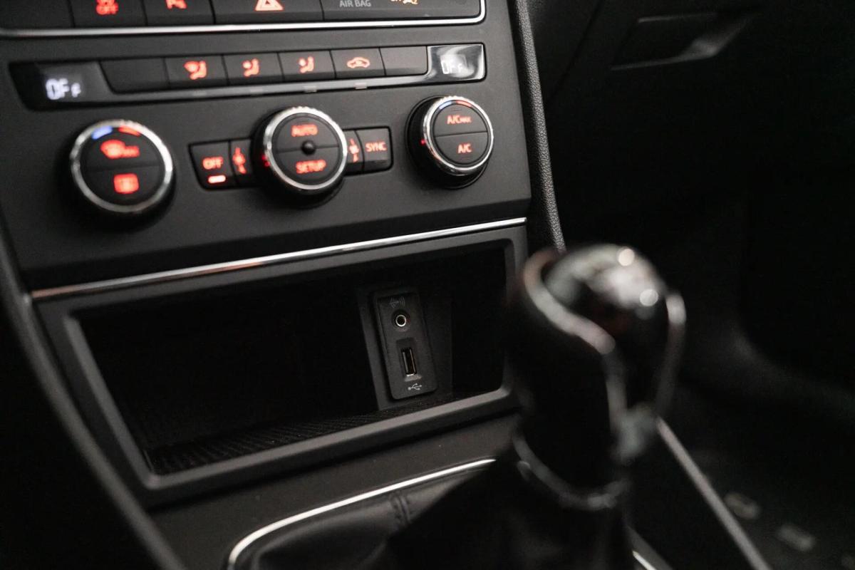 seat-leon-st-2016-diesel-1598cc