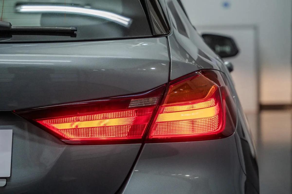 bmw-serie-1-116i-2024-gasolina-1499cc