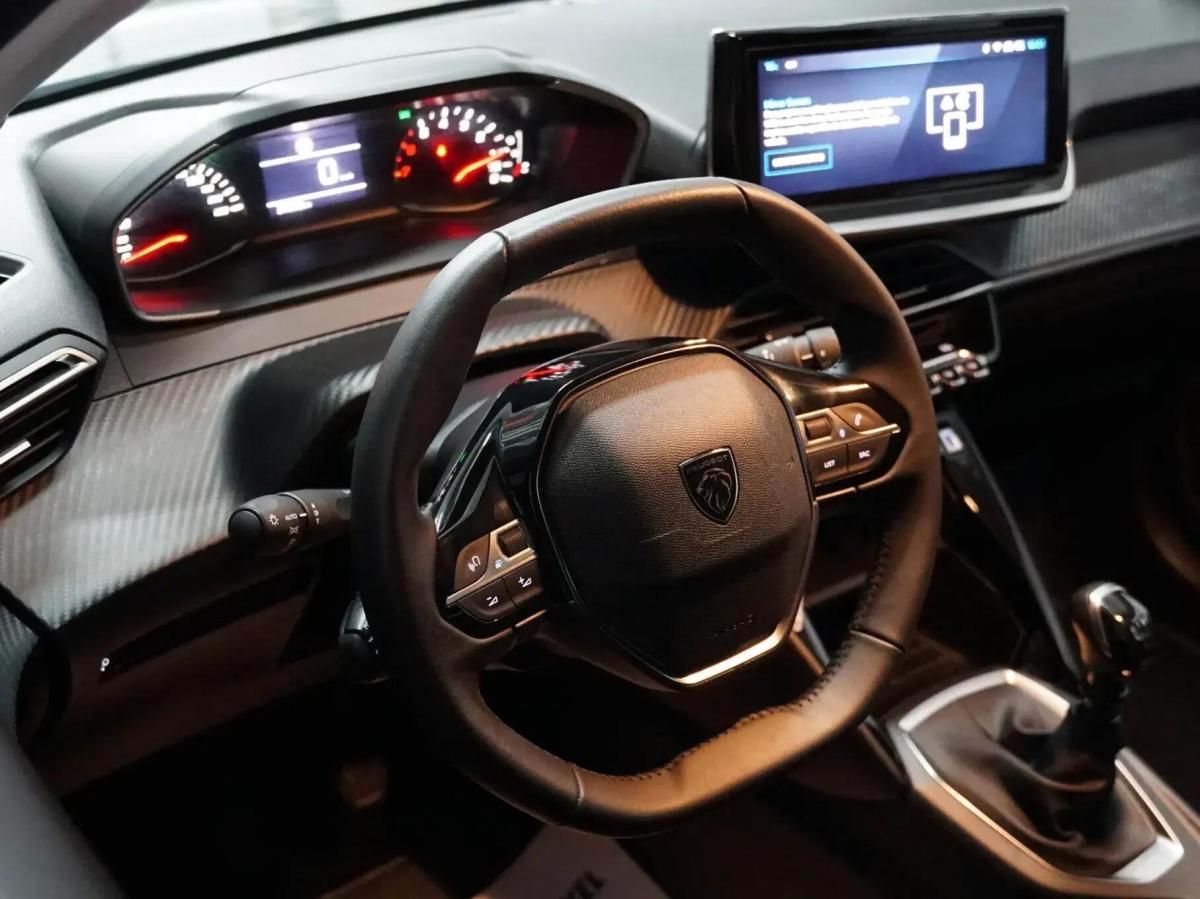 peugeot-208-2024-gasolina-1199cc