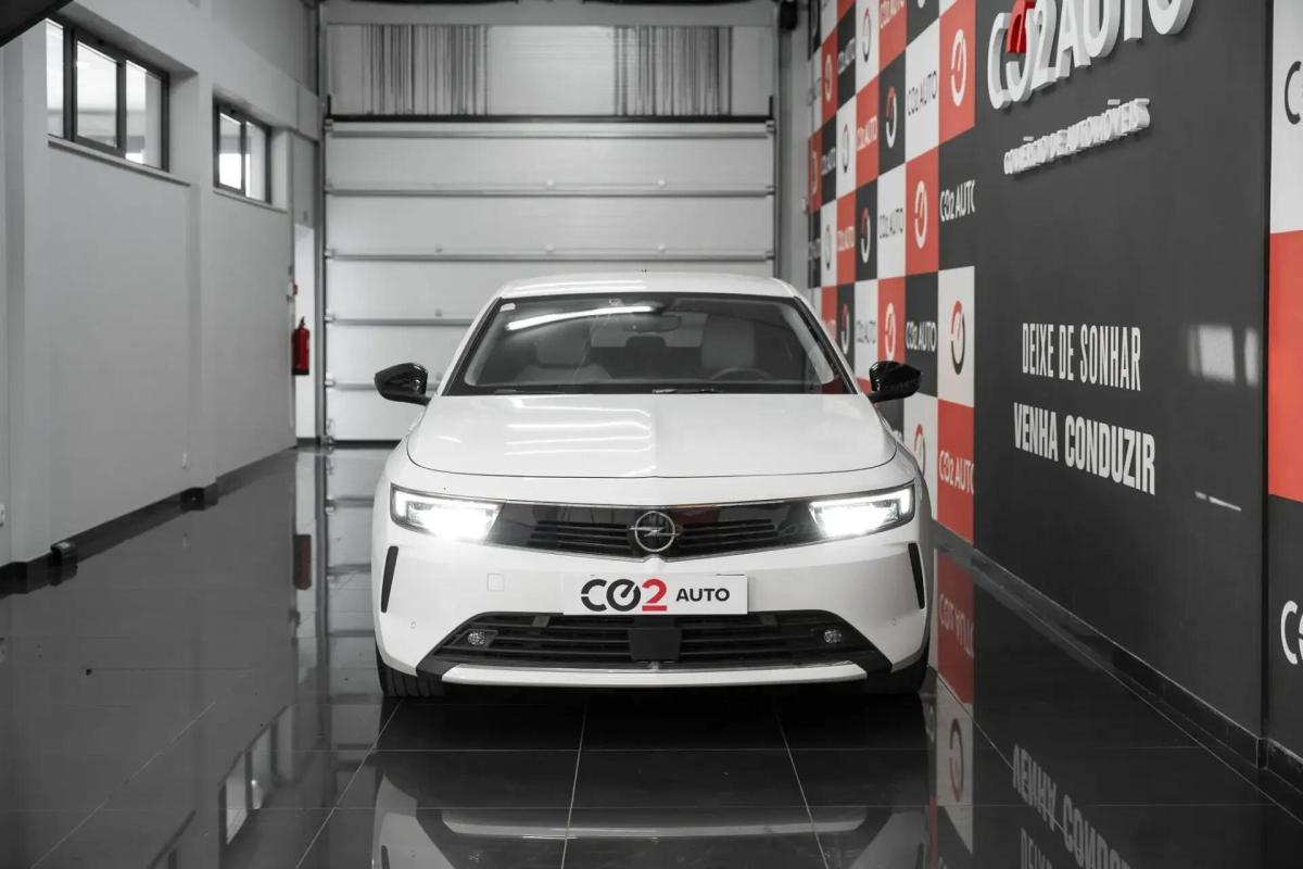 opel-astra-2023-gasolina-1199cc