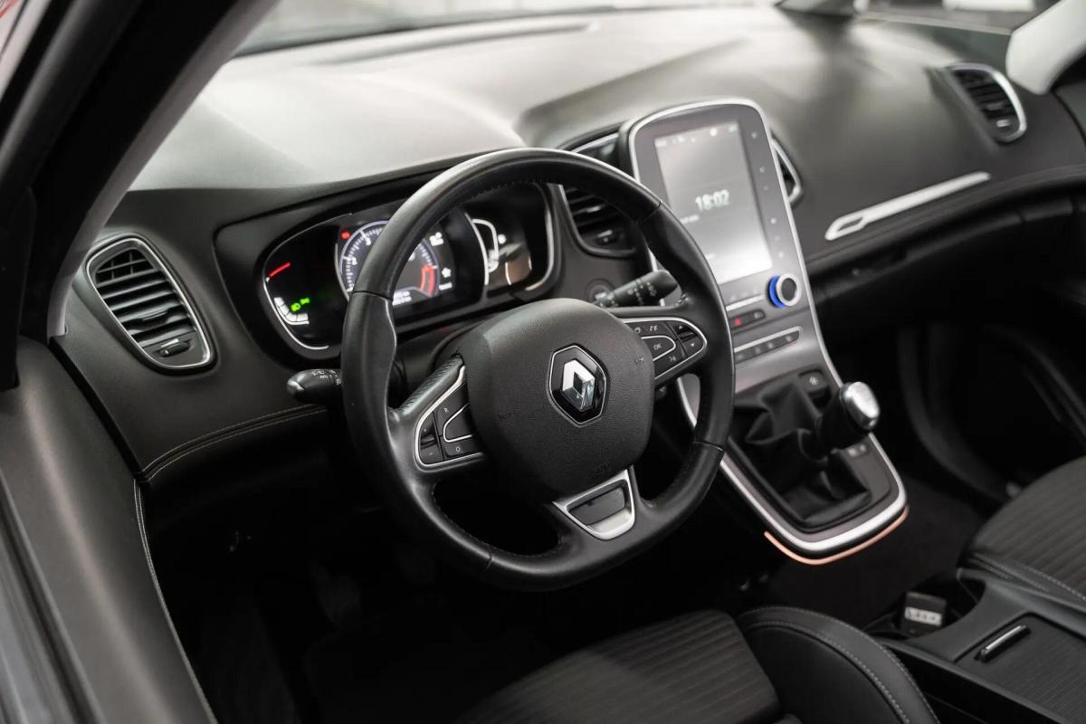 renault-grand-scenic-2018-gasolina-1197cc