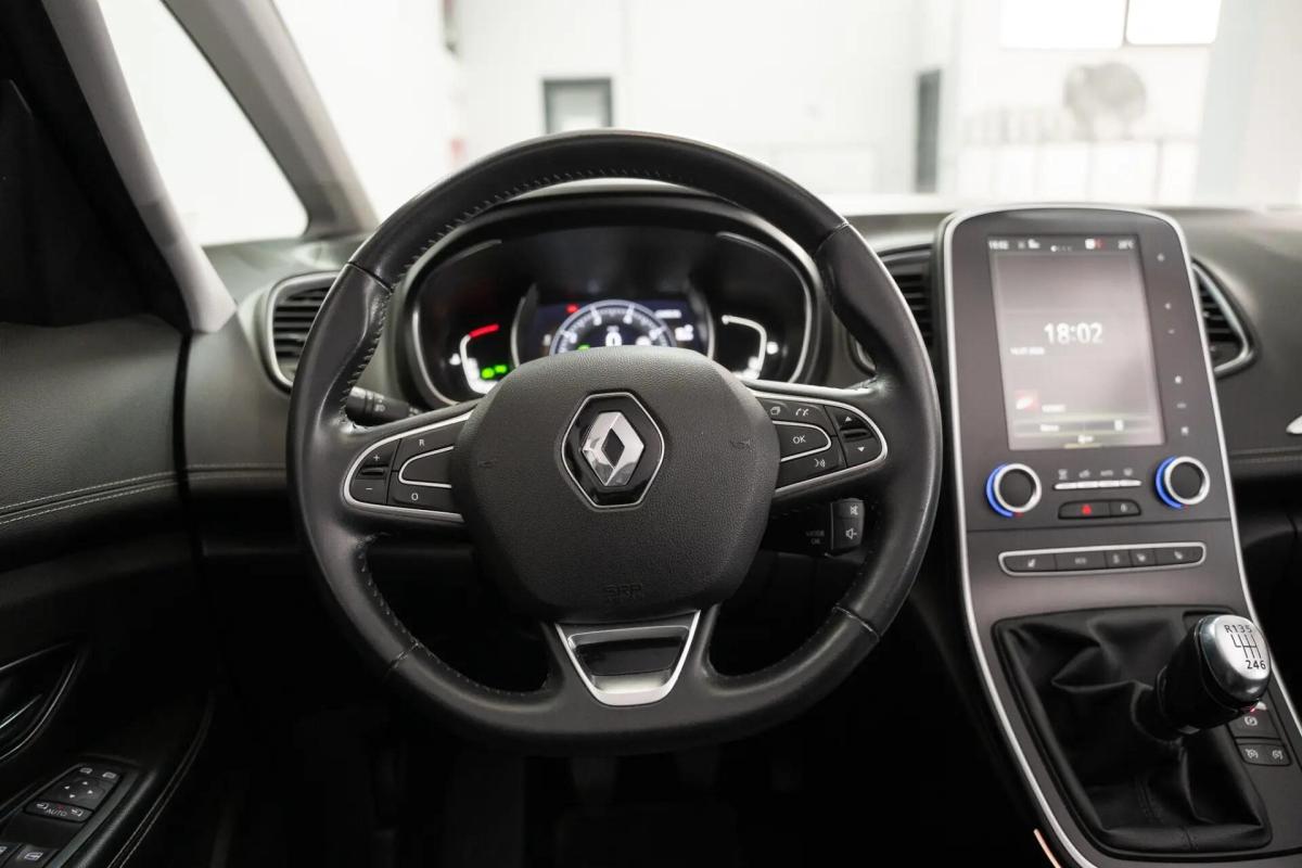 renault-grand-scenic-2018-gasolina-1197cc