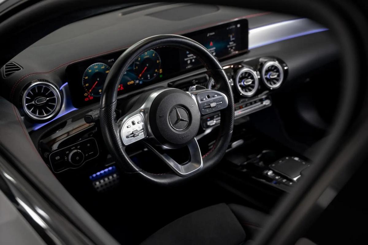 mercedes-benz-cla-2023-diesel-1950cc