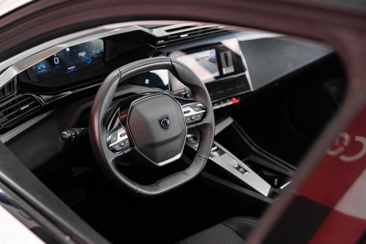 peugeot-308-sw-2024-gasolina-1199cc