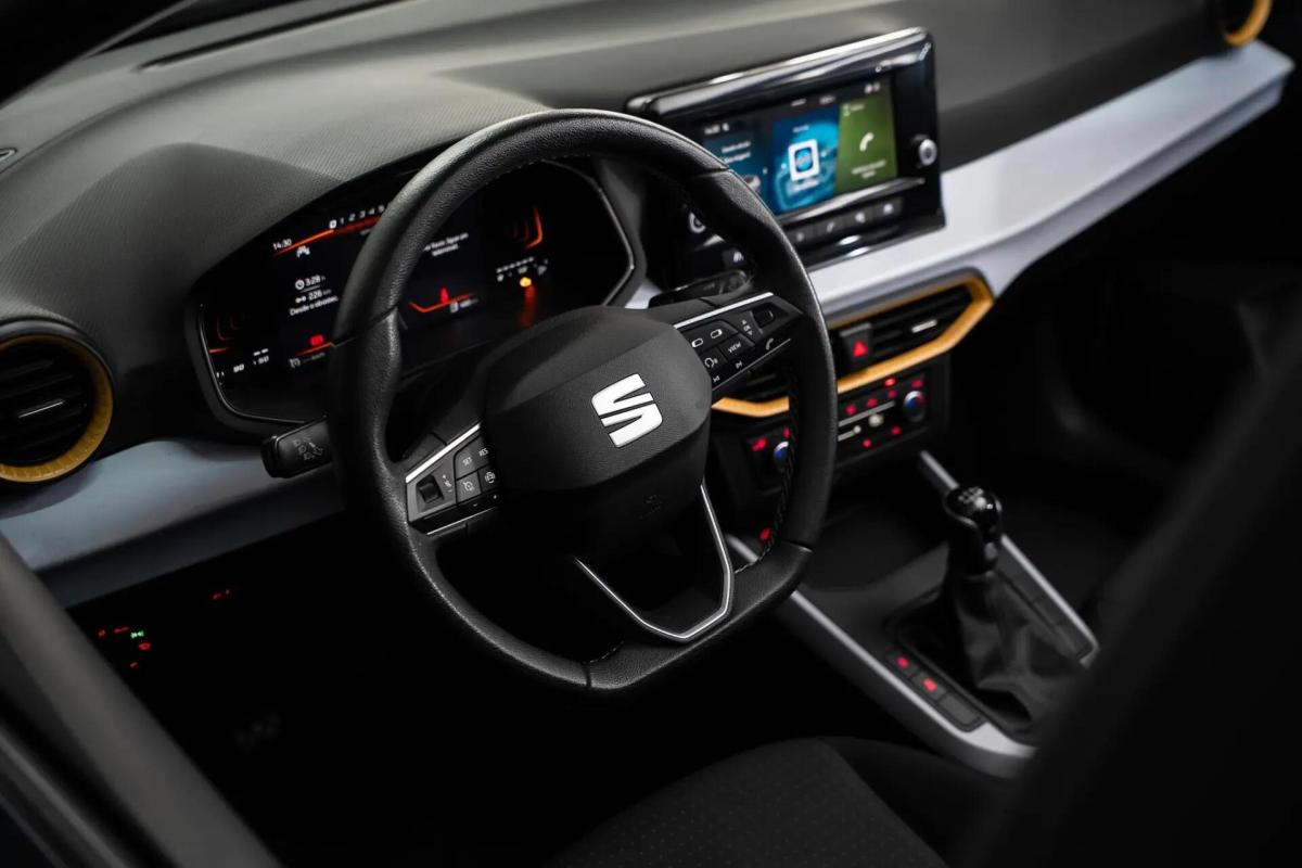 seat-arona-2024-gasolina-999cc