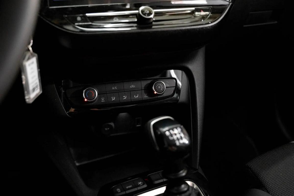 opel-corsa-2025-gasolina-1199cc