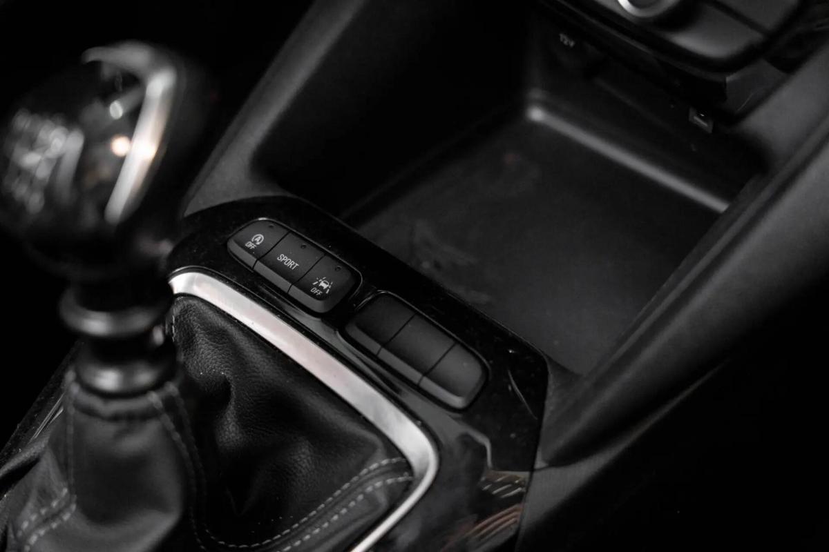 opel-corsa-2025-gasolina-1199cc