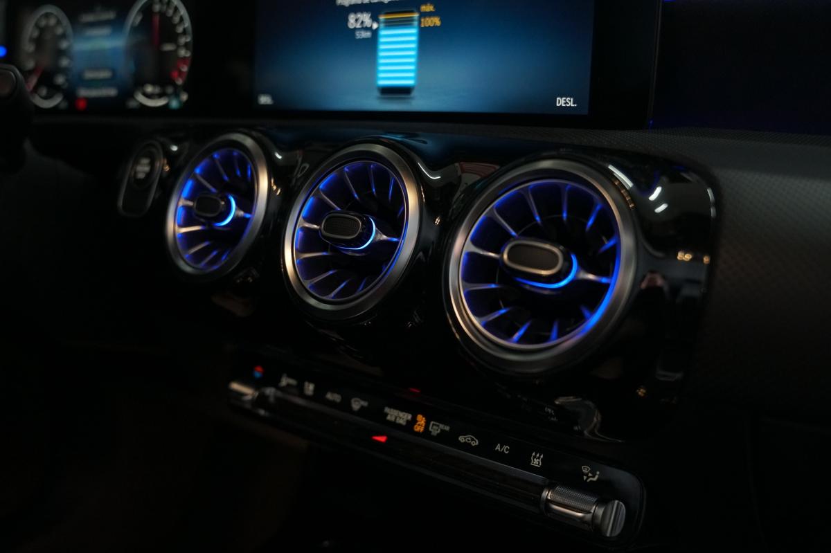 mercedes-benz-classe-a-2024-hibrido-a-gasolina-1332cc