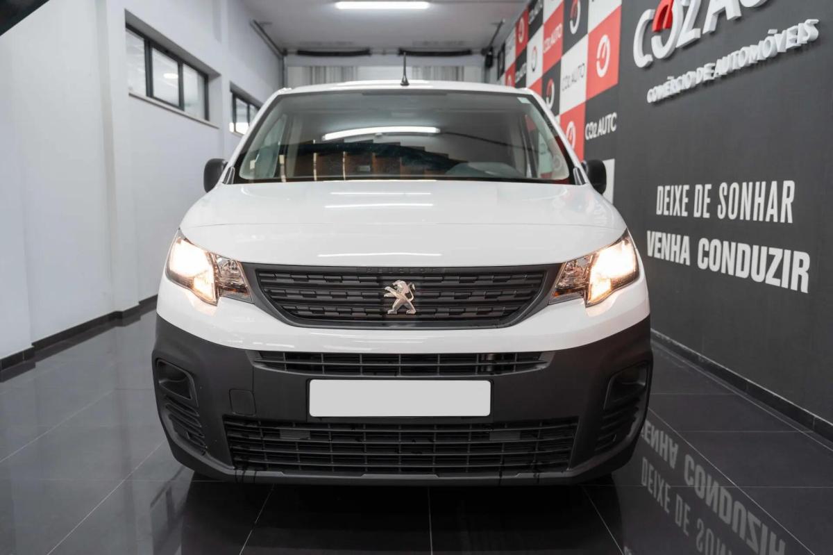 peugeot-partner-2023-diesel-1499cc