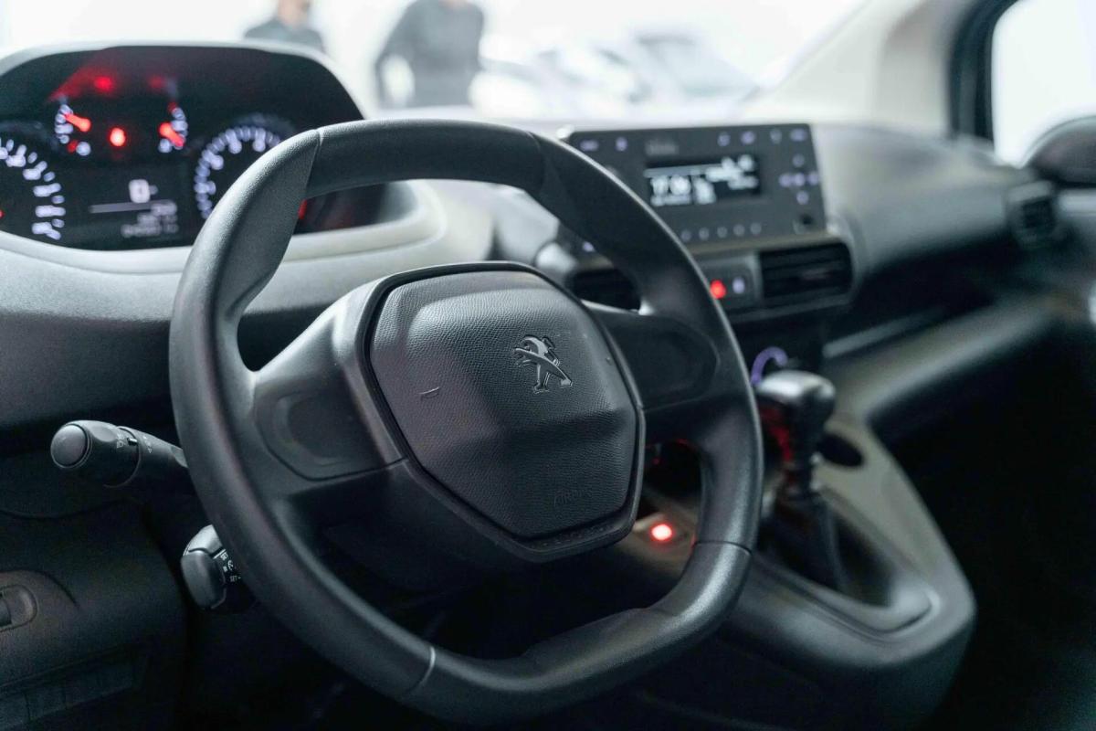 peugeot-partner-2023-diesel-1499cc