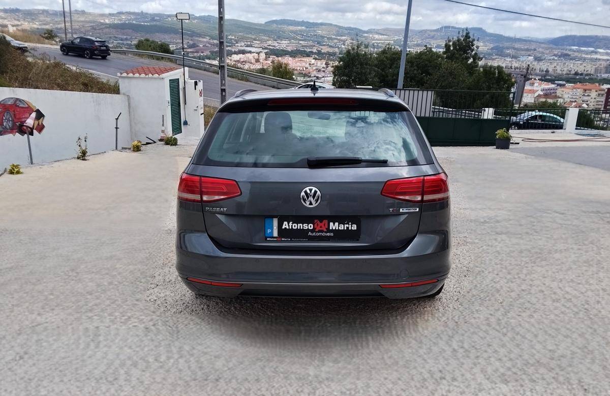 volkswagen-passat-variant-2017-diesel-1598cc
