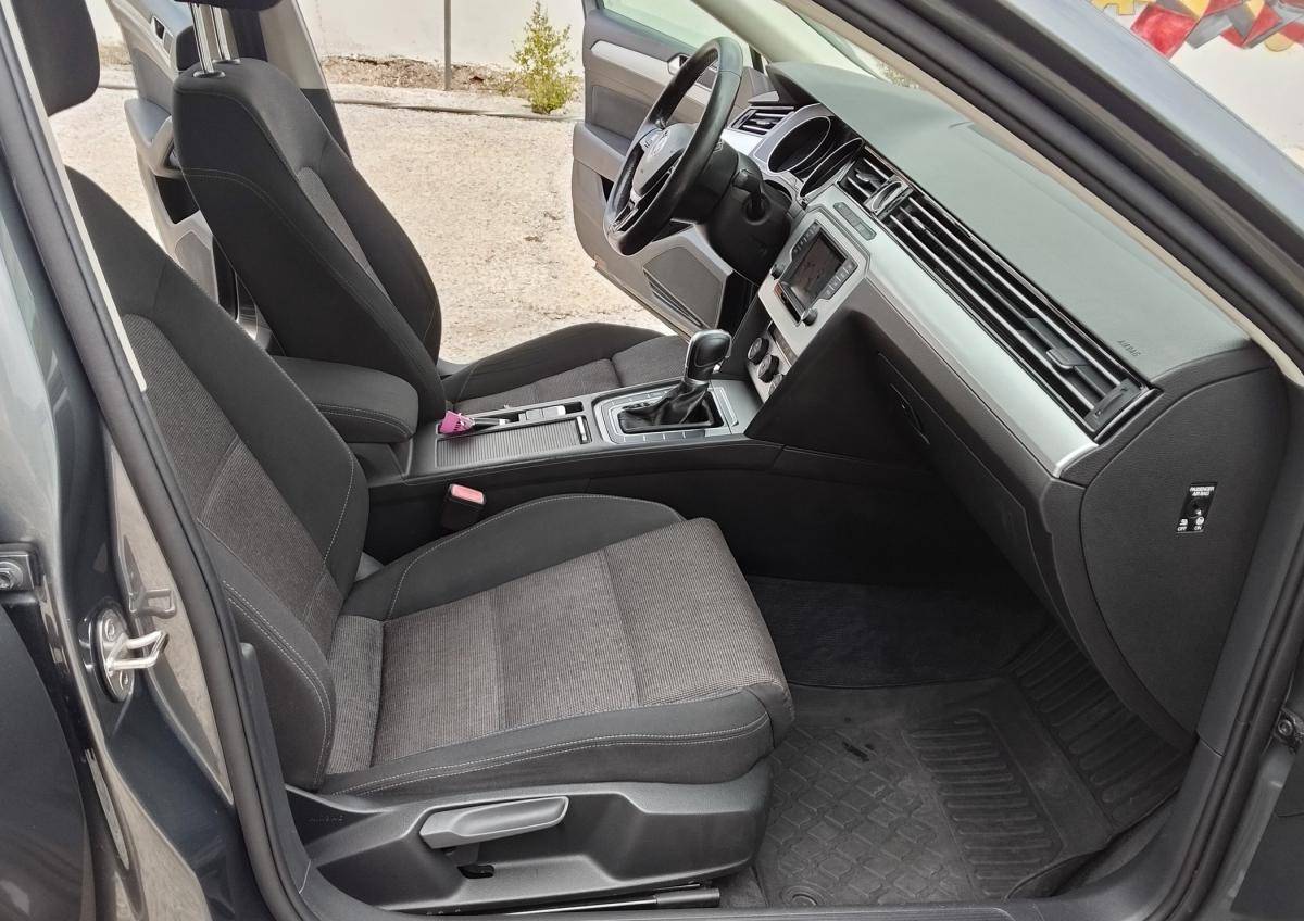 volkswagen-passat-variant-2017-diesel-1598cc