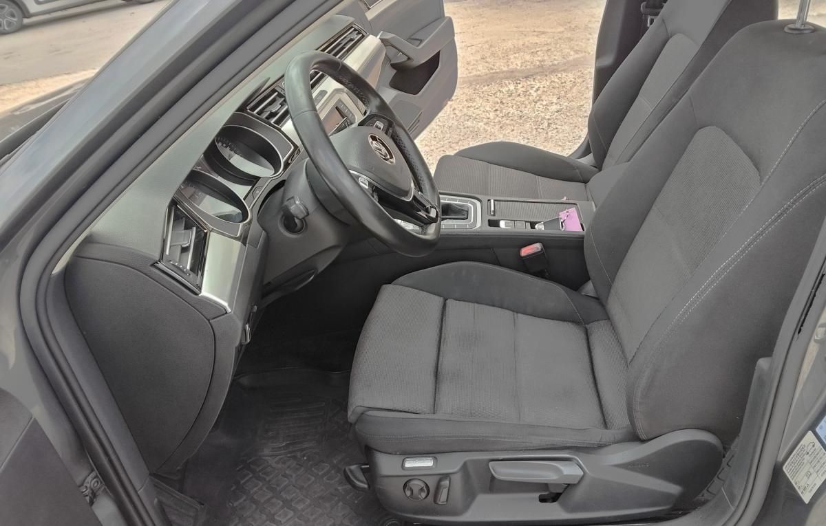 volkswagen-passat-variant-2017-diesel-1598cc