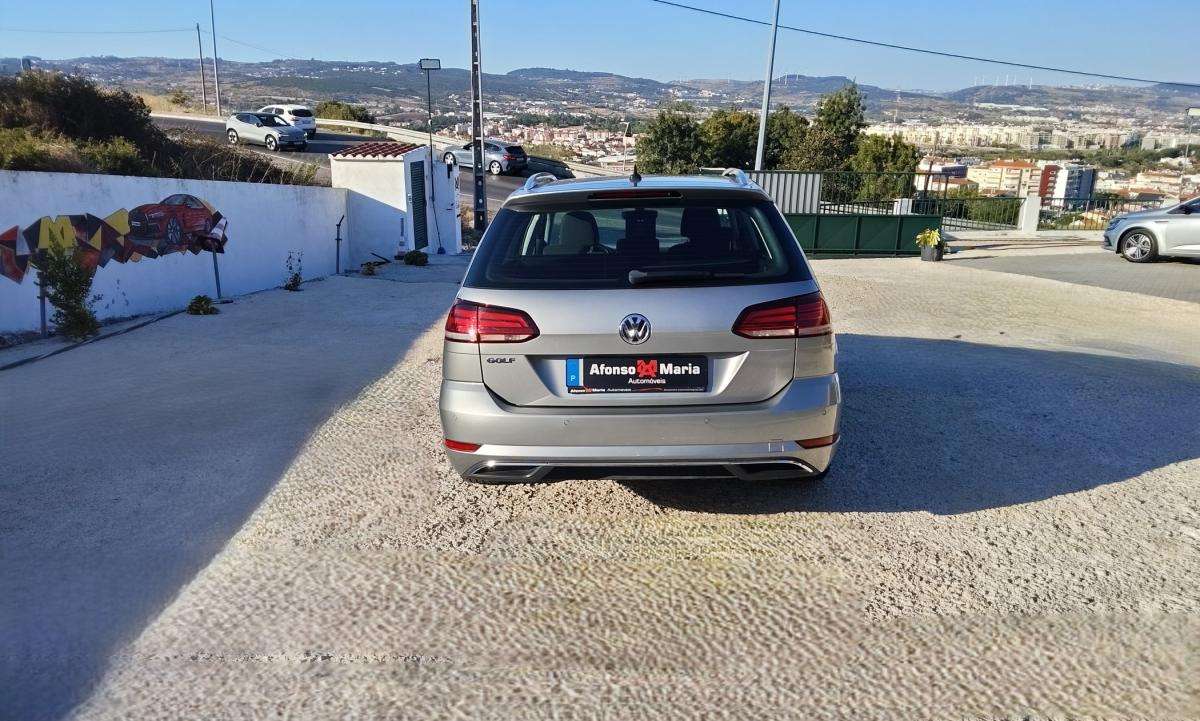 volkswagen-golf-variant-2019-diesel-1598cc