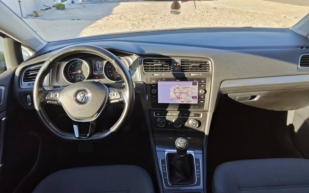 volkswagen-golf-variant-2019-diesel-1598cc