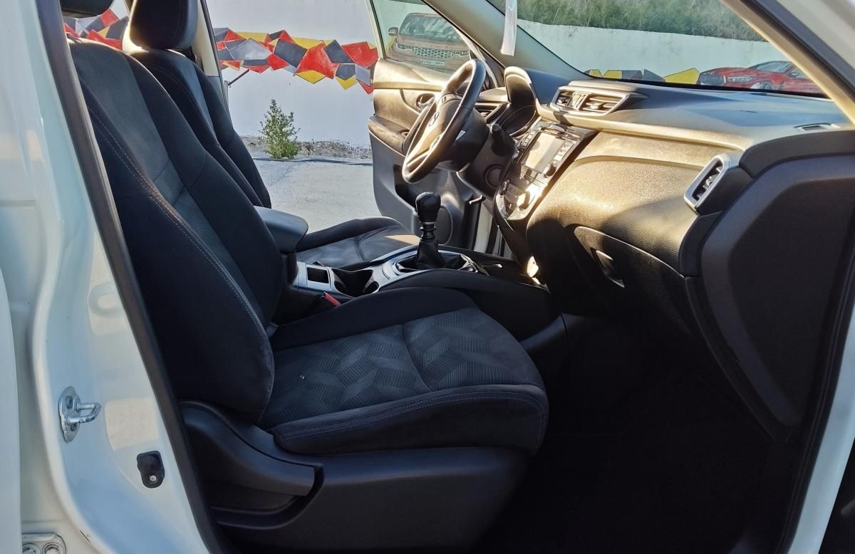 nissan-x-trail-2017-diesel-1598cc