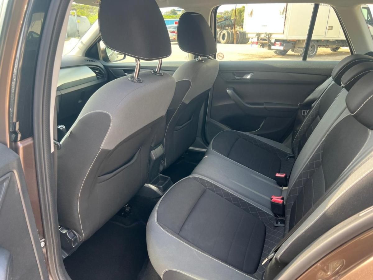 skoda-fabia-break-2019-gasolina-999cc