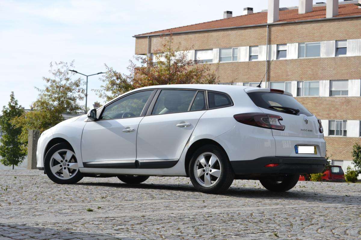 renault-megane-sport-tourer-2009-diesel-1461cc