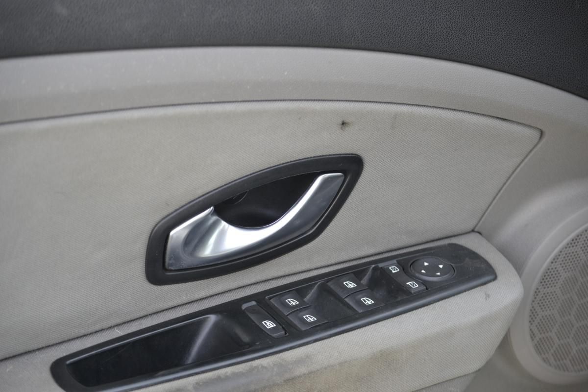 renault-megane-sport-tourer-2009-diesel-1461cc
