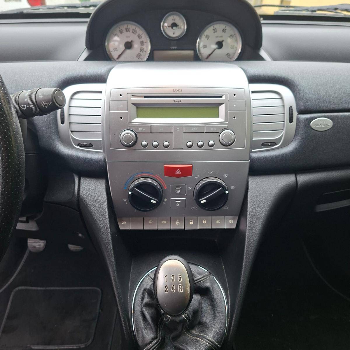 lancia-ypsilon-2010-gasolina-1242cc