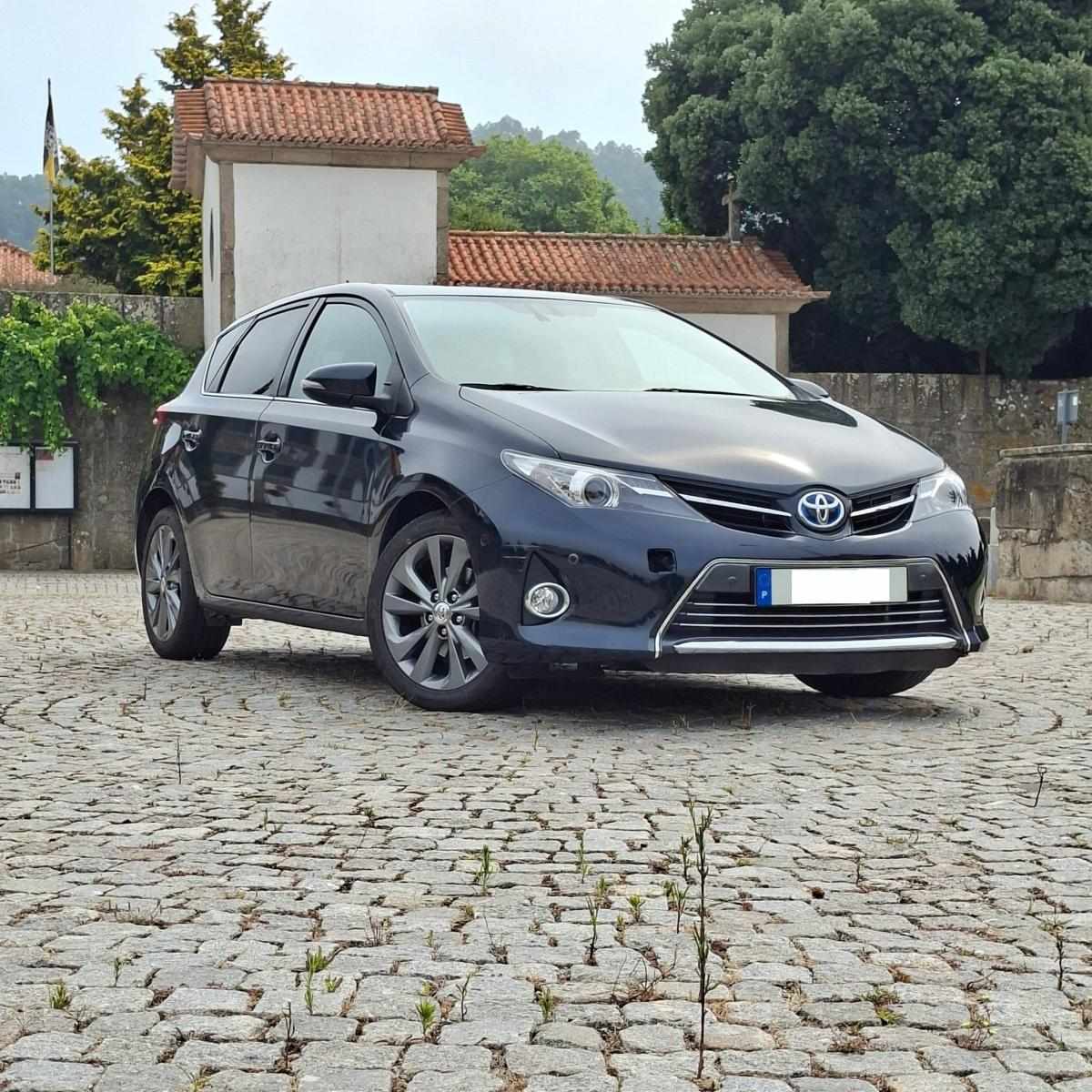 toyota-auris-2014-hibrido-a-gasolina-1798cc