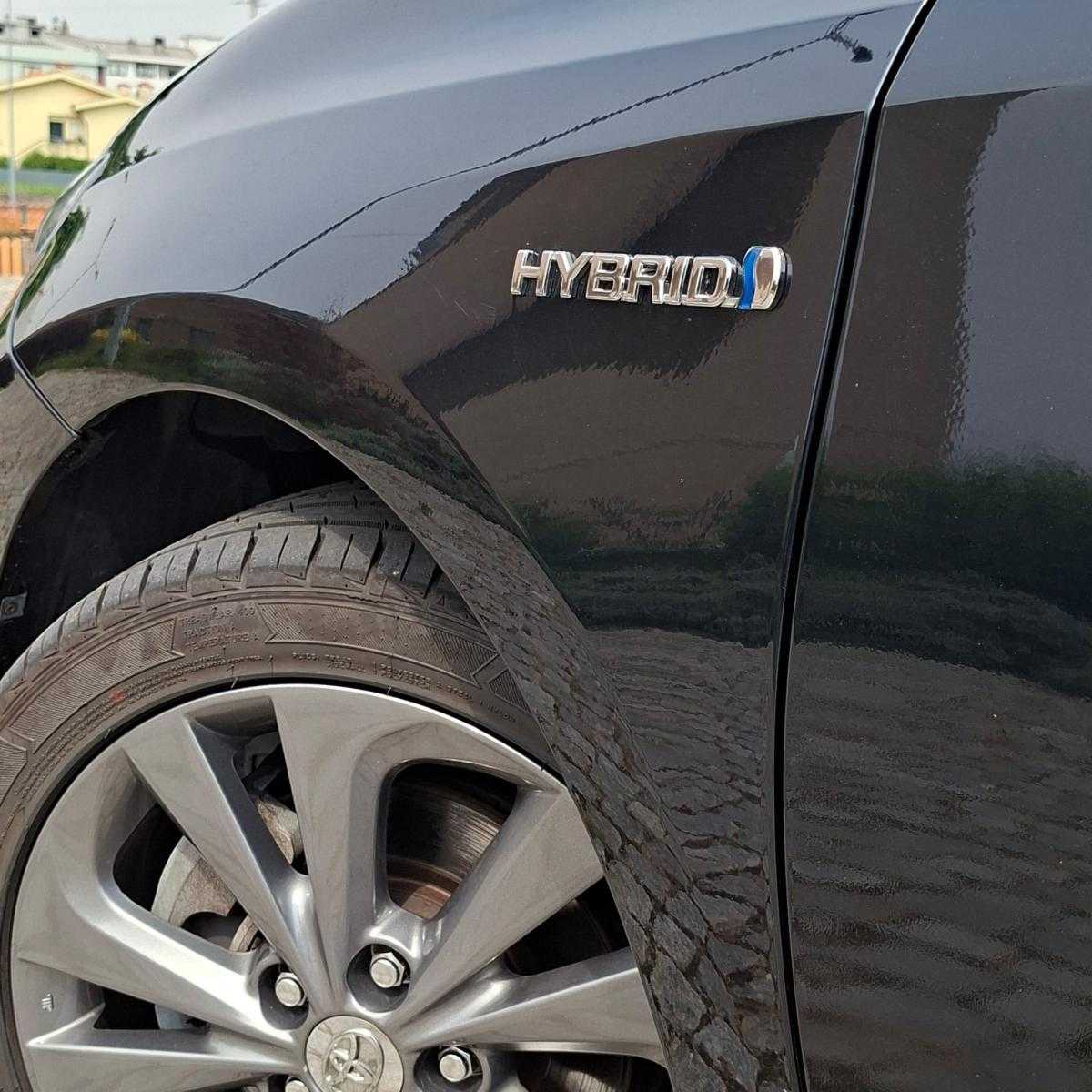 toyota-auris-2014-hibrido-a-gasolina-1798cc
