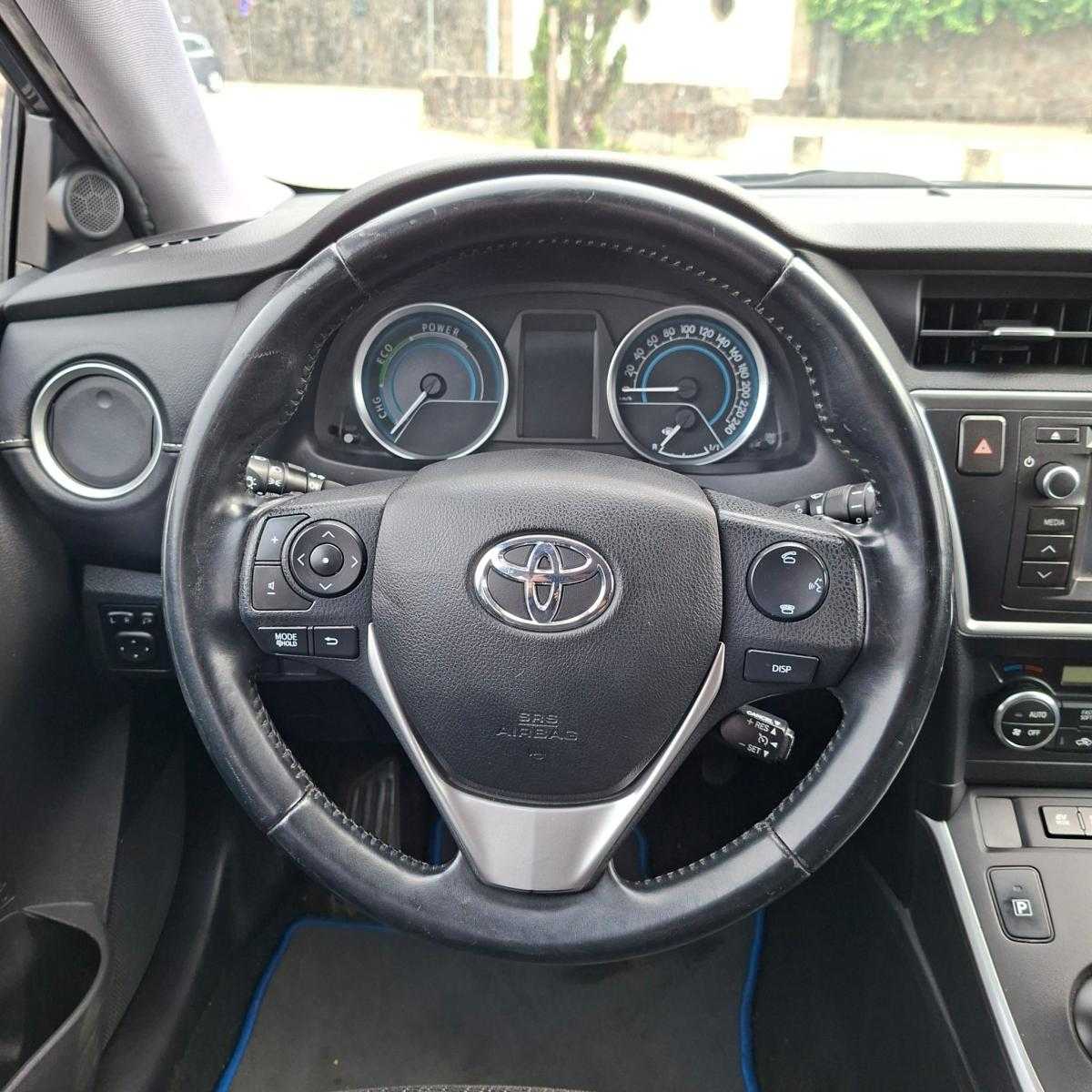 toyota-auris-2014-hibrido-a-gasolina-1798cc