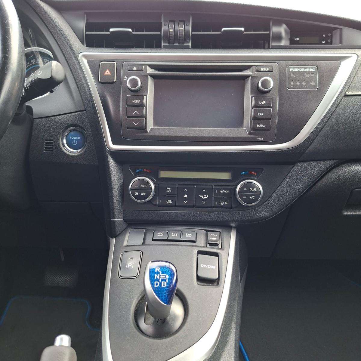 toyota-auris-2014-hibrido-a-gasolina-1798cc