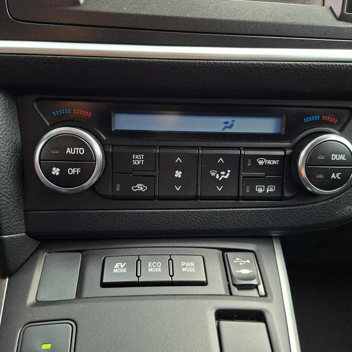 toyota-auris-2014-hibrido-a-gasolina-1798cc