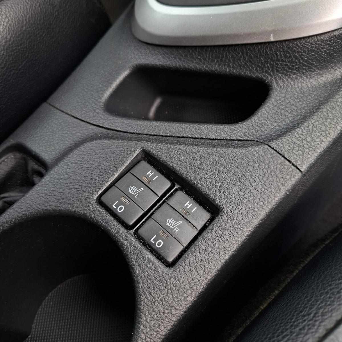 toyota-auris-2014-hibrido-a-gasolina-1798cc