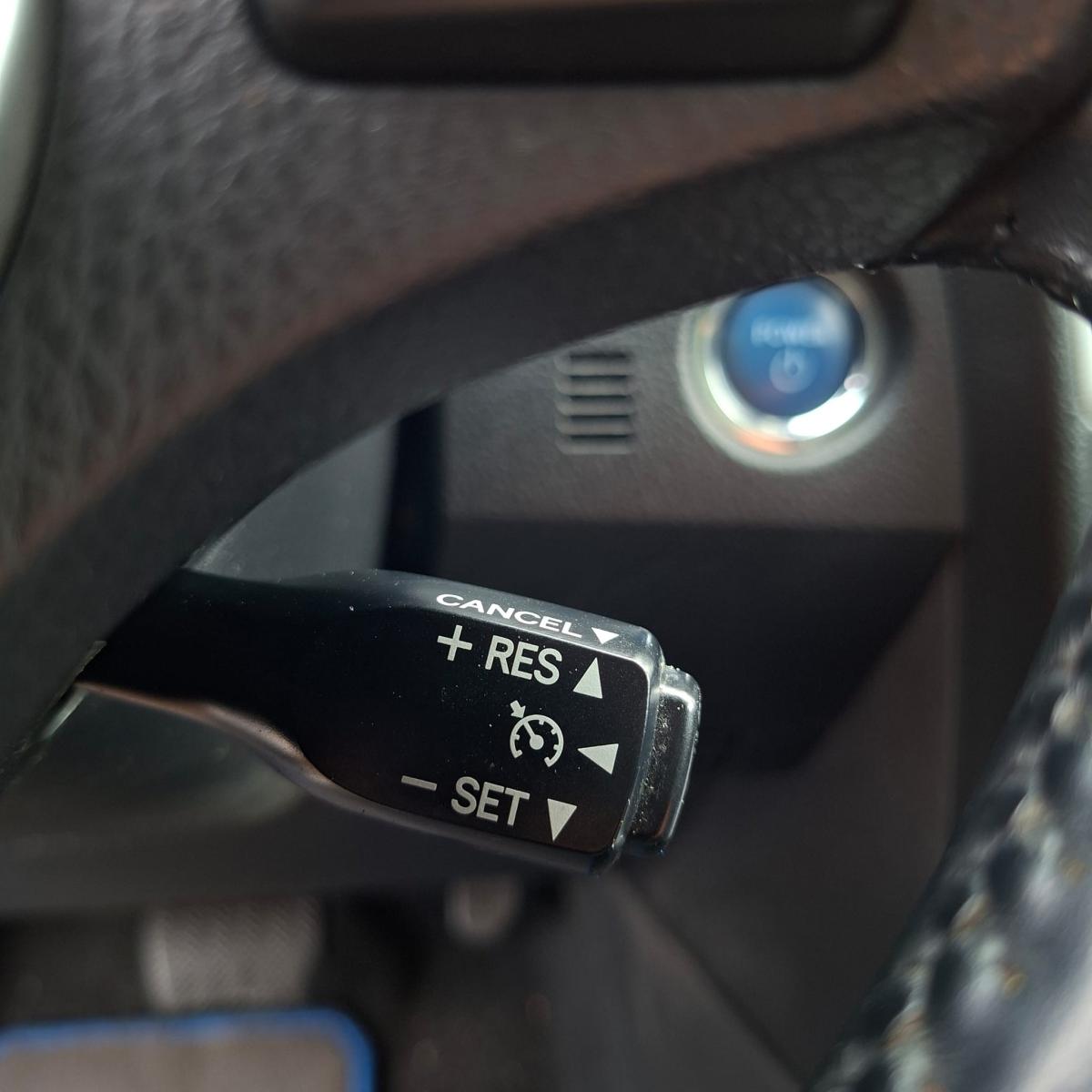 toyota-auris-2014-hibrido-a-gasolina-1798cc