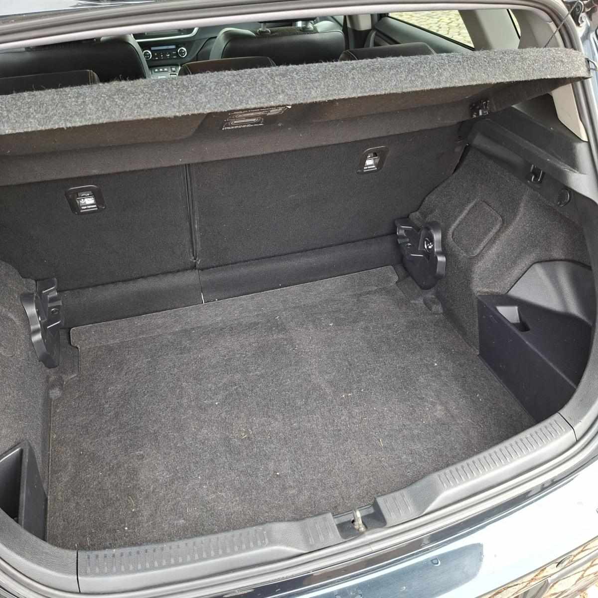 toyota-auris-2014-hibrido-a-gasolina-1798cc