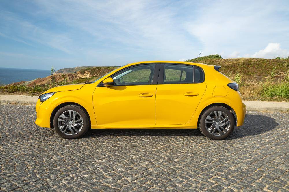 peugeot-208-2021-diesel-1499cc