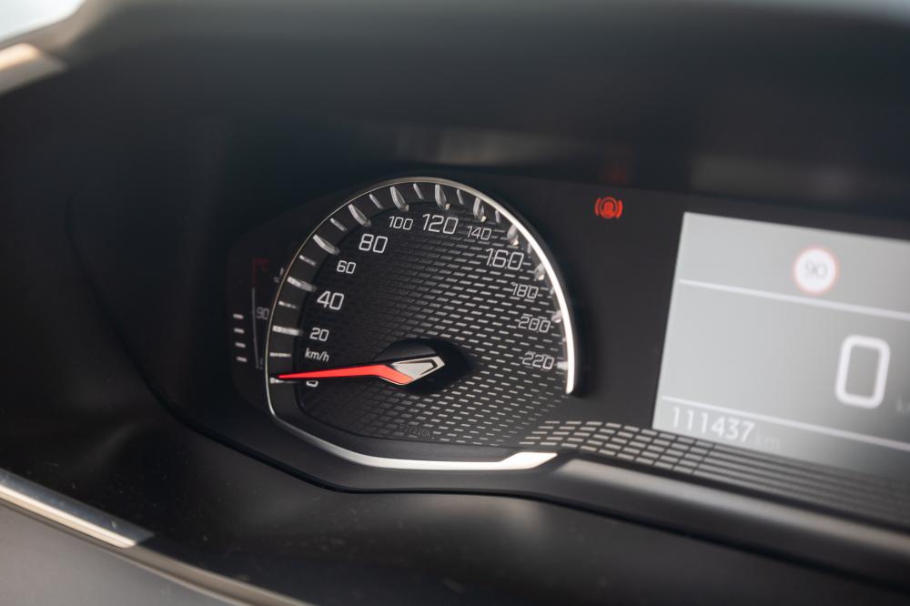 peugeot-208-2021-diesel-1499cc