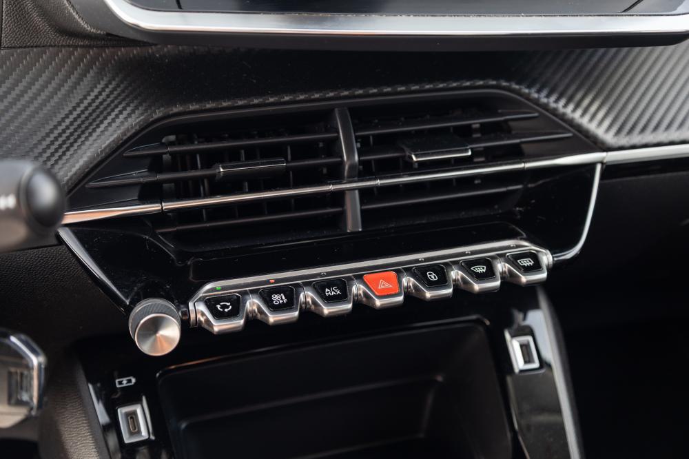 peugeot-208-2021-diesel-1499cc