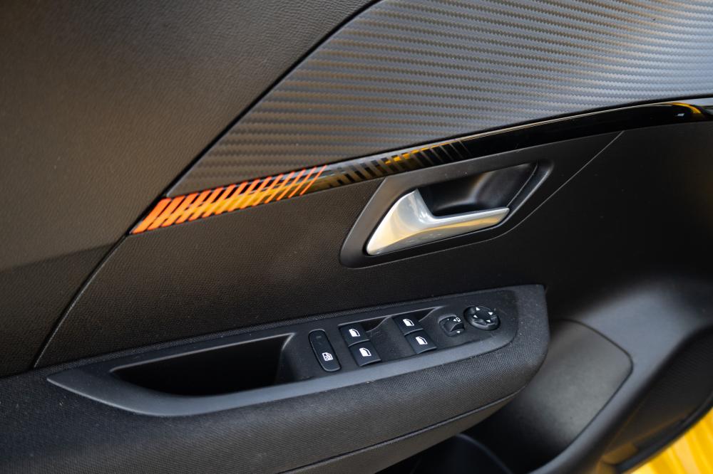 peugeot-208-2021-diesel-1499cc