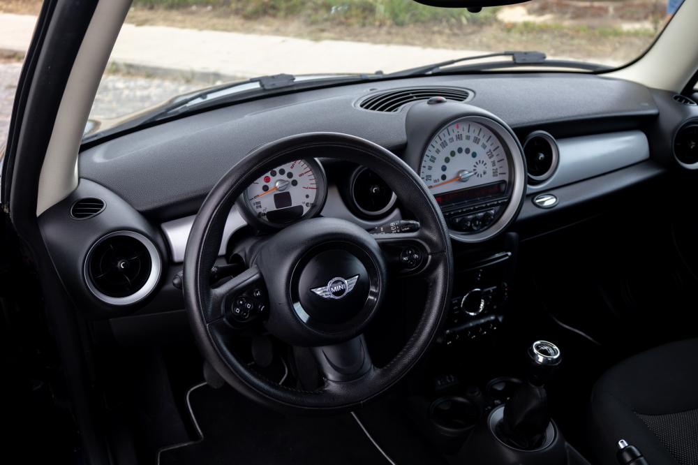 mini-hatch-2013-diesel-1598cc
