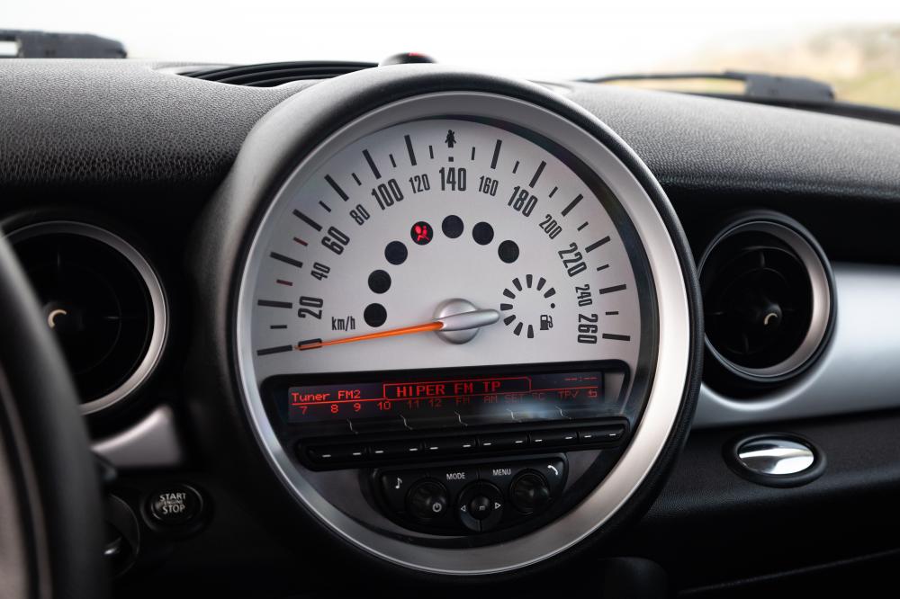 mini-hatch-2013-diesel-1598cc